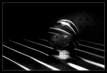 Lensball BW